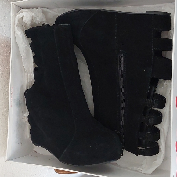 JEFFREY CAMPBELL Pixie Wedges size 38. - Picture 8 of 9